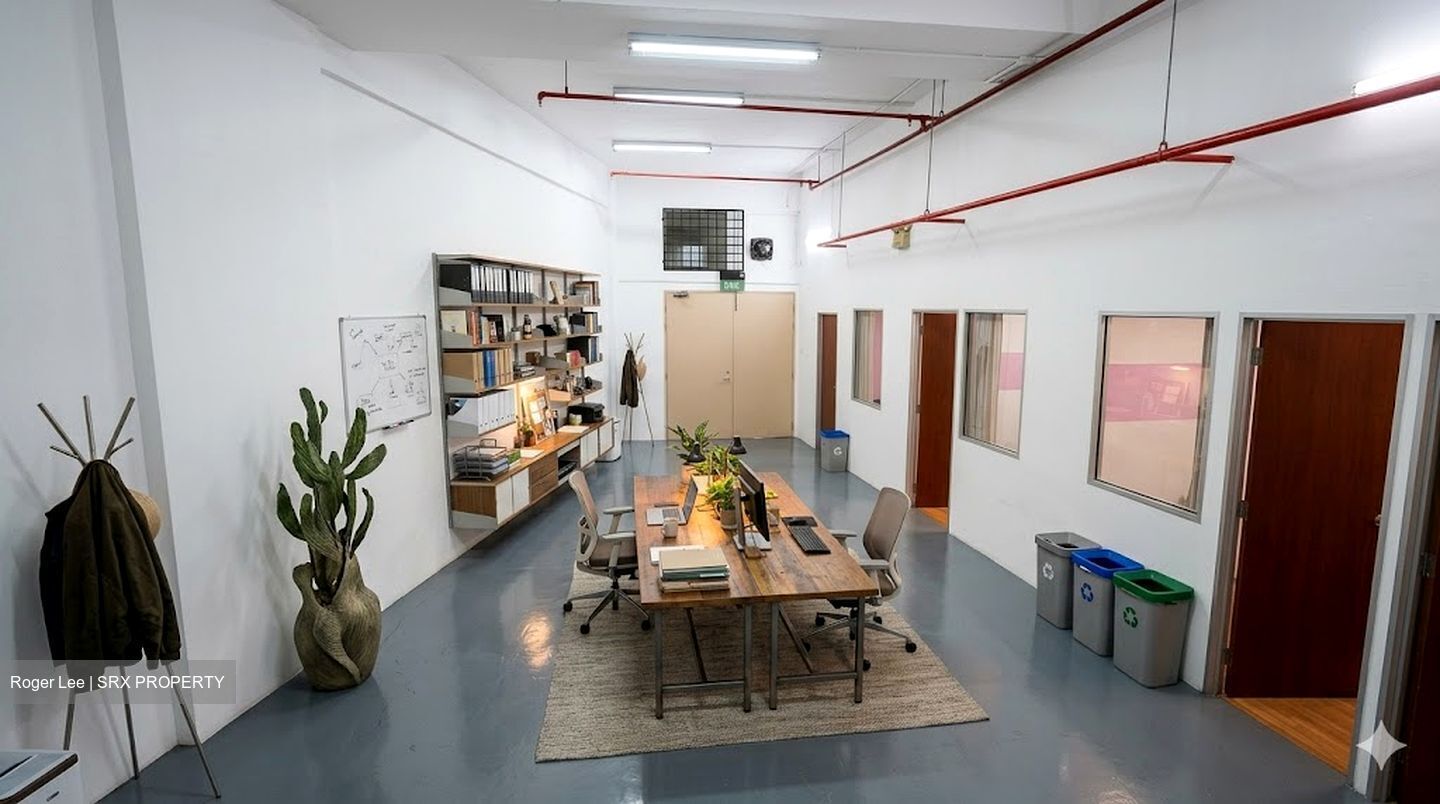 Jean Yip Building (D14), Factory #556596991